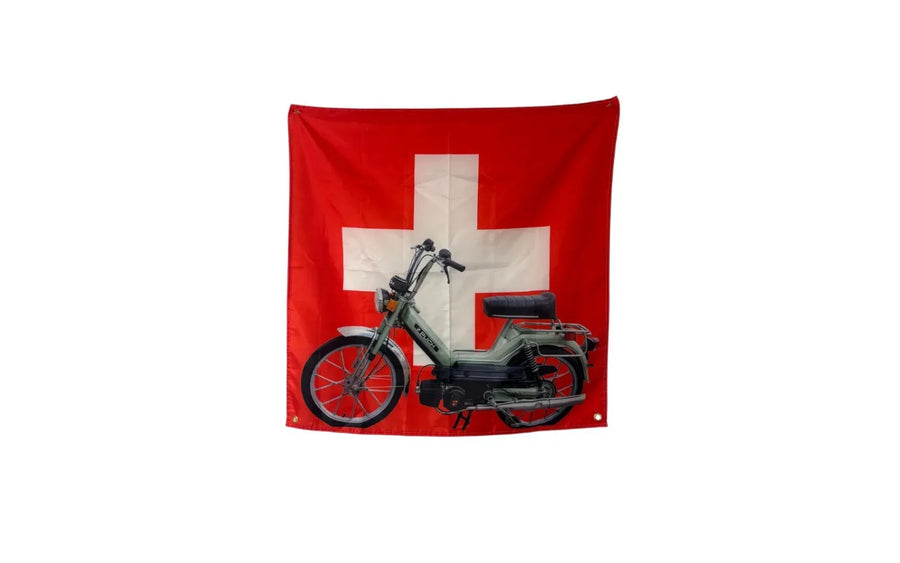 Foto einer individuell bedruckten Fahne mit einem Mopedmotiv